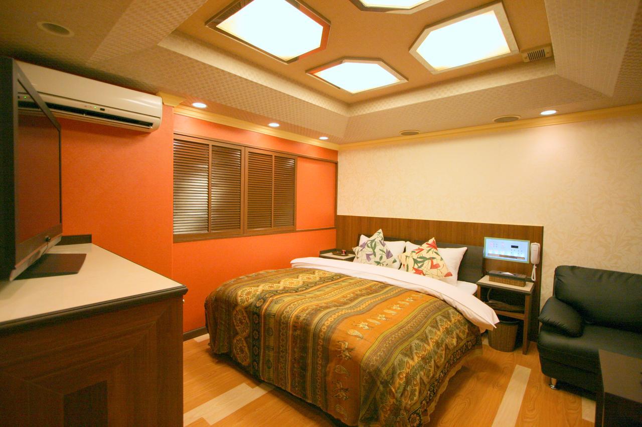Hotel Celavie Osakajokitazume (Adults Only) Екстер'єр фото